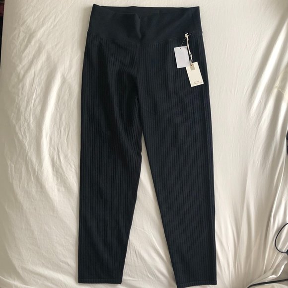 Good American Seamless Chunky Rib Leggings (Size XXL) - Picture 2 of 8